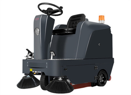 揚子駕駛式掃地機有什么優勢？